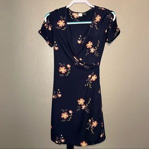 Roxy wrap dress size 4